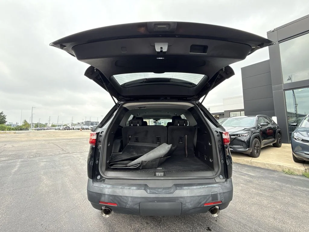 Used 2018 Black Chevrolet LS image 25