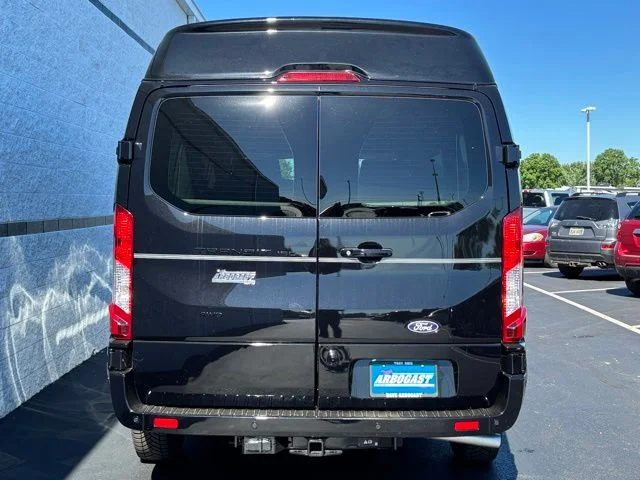 New 2026 Black Ford Explorer Limited SE image 9