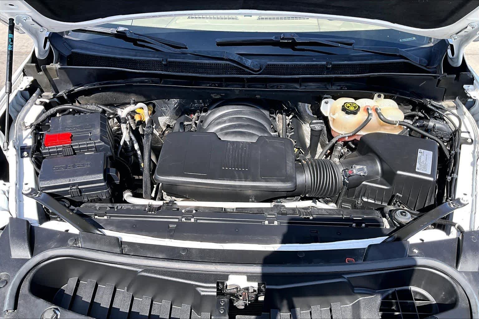 Used 2021 Summit White GMC Denali image 29