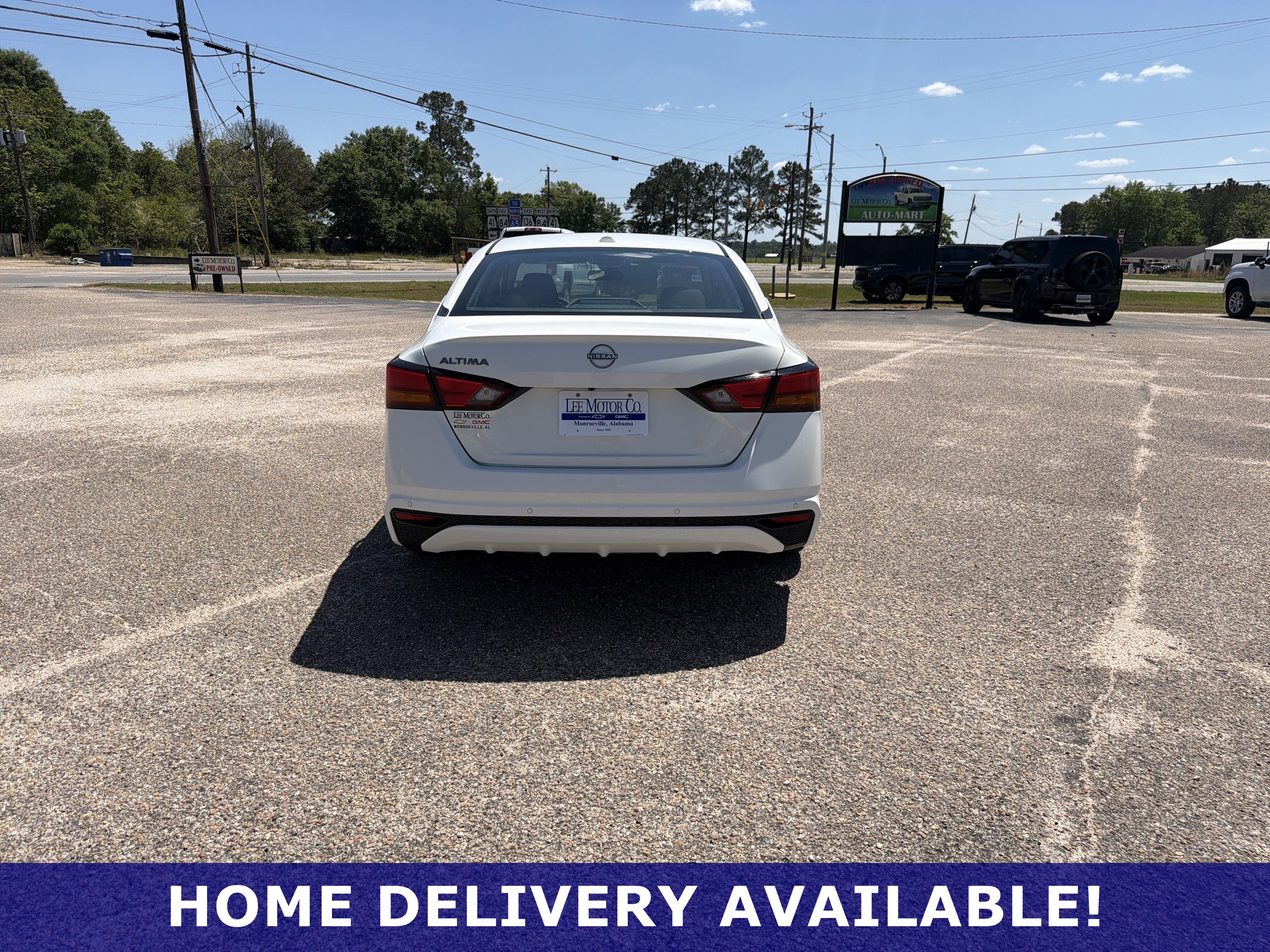 Used 2025 White Nissan SV image 6