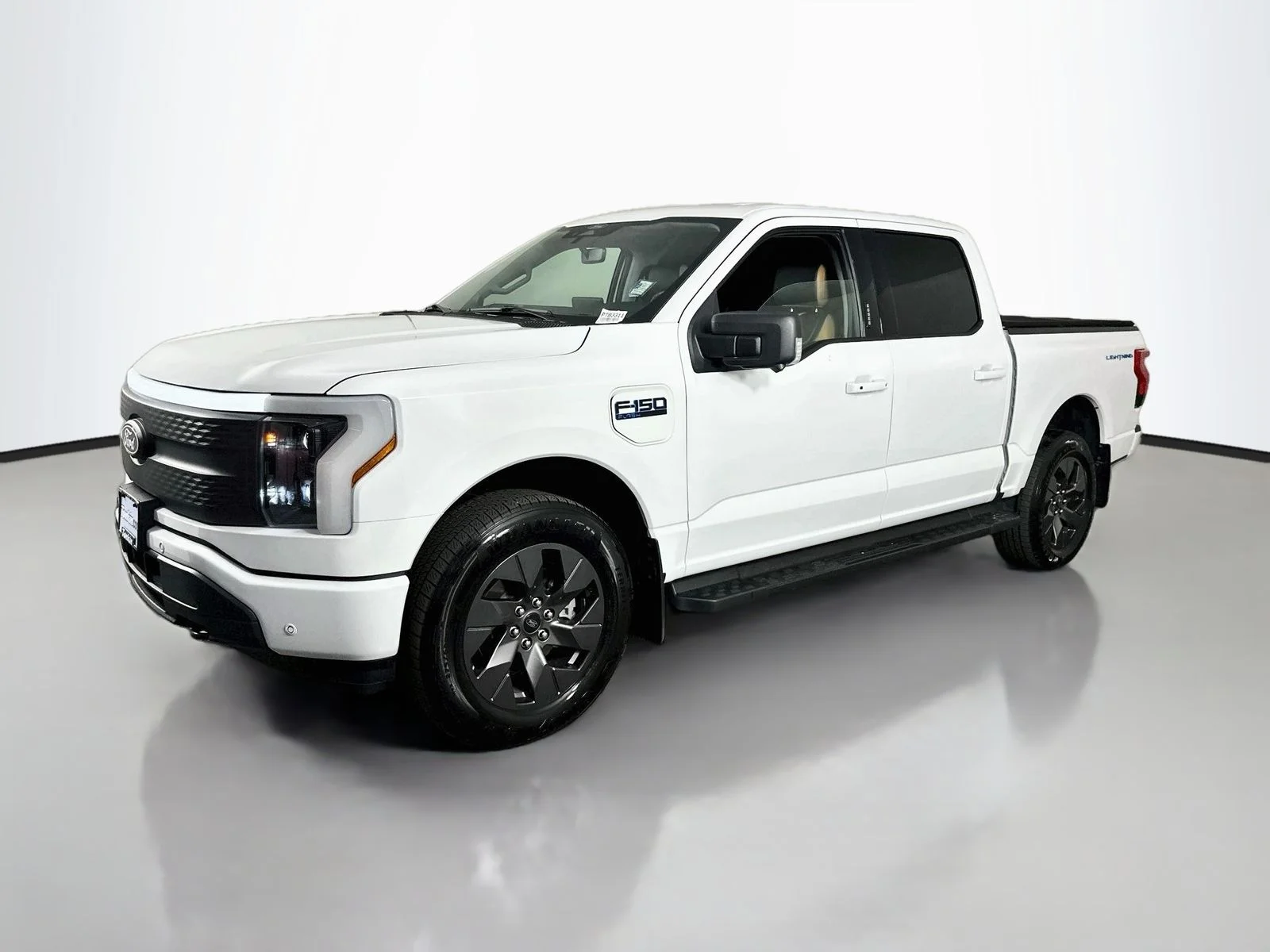 Used 2024 Oxford White Ford Flash image 3