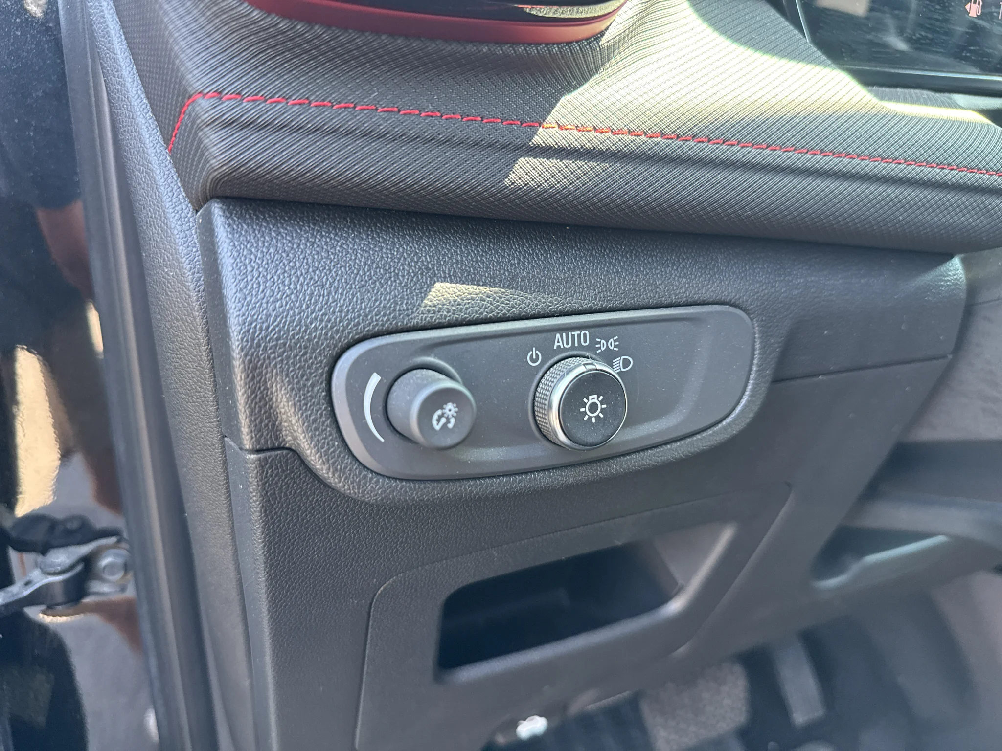 Used 2024 Mosaic Black Metallic Chevrolet RS image 20