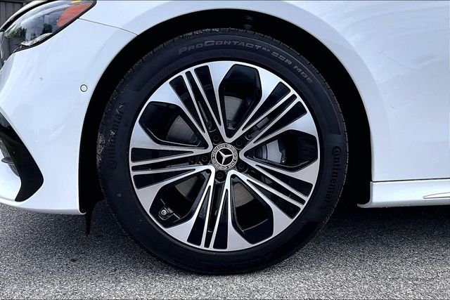 New 2026 MANUFAKTUR Moonlight White Metallic Mercedes-Benz E 350 image 10