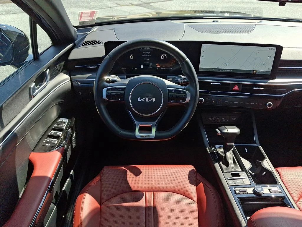 Used 2025 Black Kia GT-Line image 11