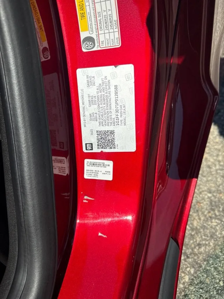 Used 2023 RADIANT RED TINTCOAT Chevrolet LT1 image 34