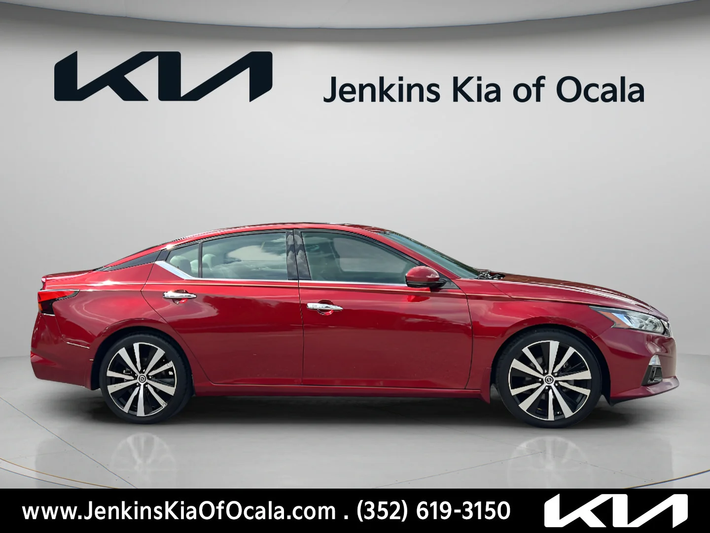 Used 2020 Scarlet Ember Tintcoat Nissan 2.5 Platinum image 2