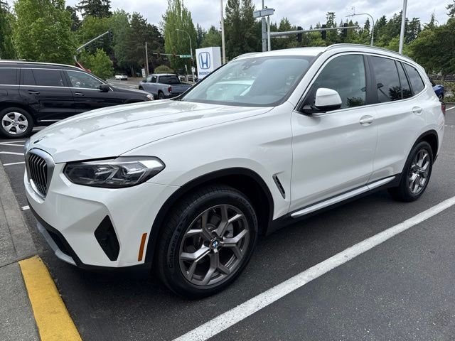 Used 2024 Alpine White BMW xDrive30i image 2