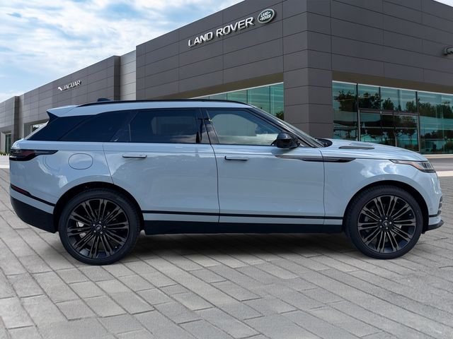 New 2026 Arroios Grey Land Rover P250 Base image 6