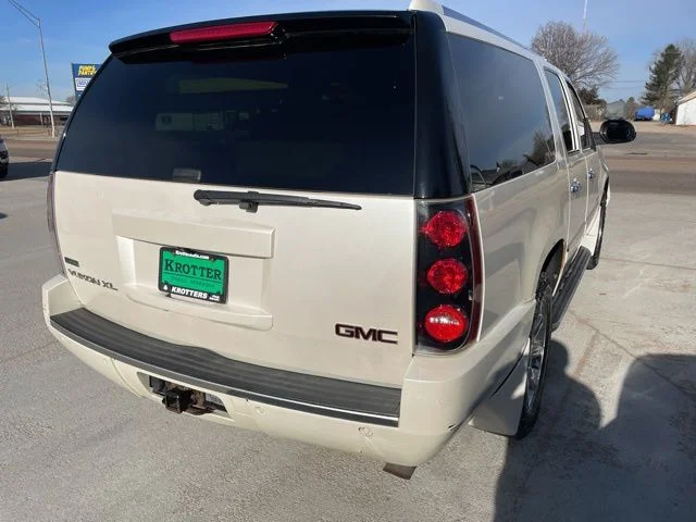 Used 2012 White GMC Denali image 4
