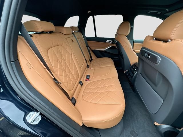 New 2026 Black BMW sDrive40i image 22