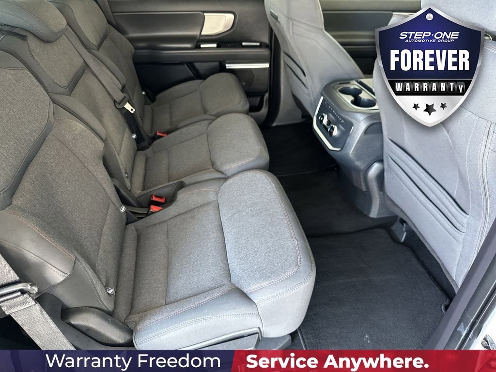 Used 2025 Silver Ford Active image 33