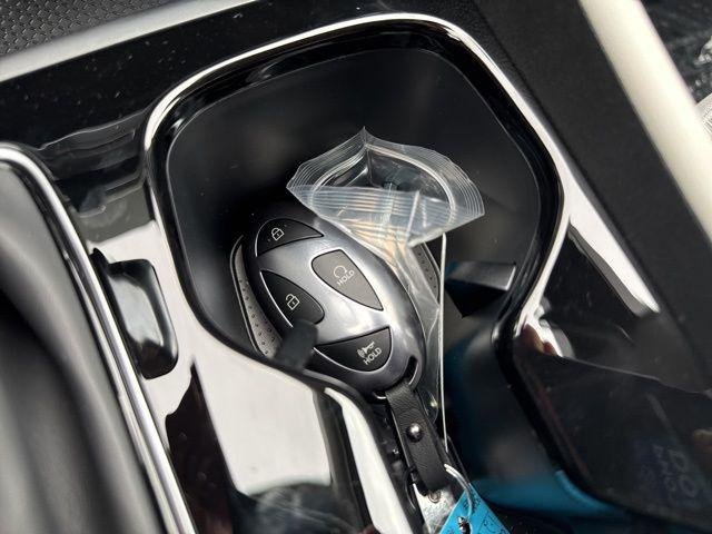 New 2026 Shimmering Silver Hyundai SEL AWD image 32