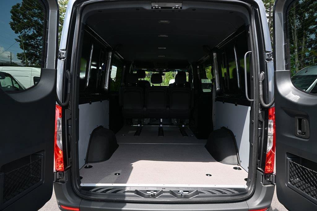 New 2026 Selenite gray metallic Mercedes-Benz 2500 Standard Roof I4 Diesel HO 144" RWD image 65