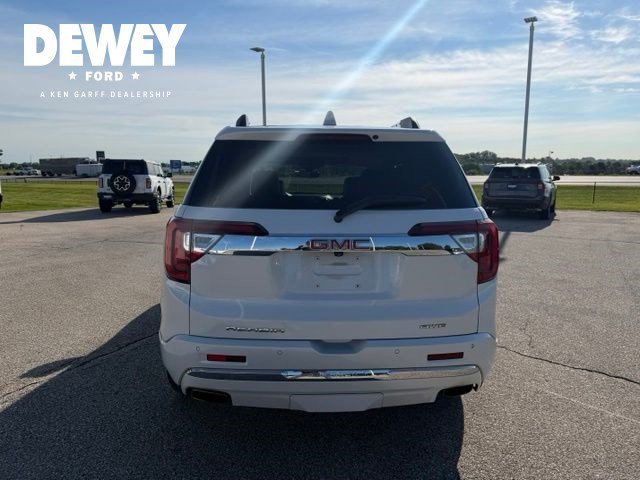 Used 2022 White Frost Tricoat GMC Denali image 11