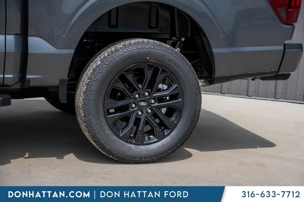 New 2026 Carbonized Gray Metallic Ford Lariat® image 39