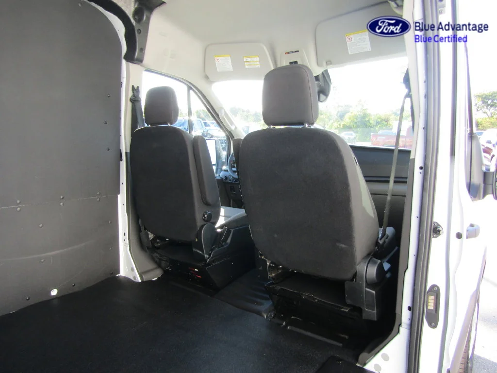 Certified Used 2026 Oxford White Ford Base image 23