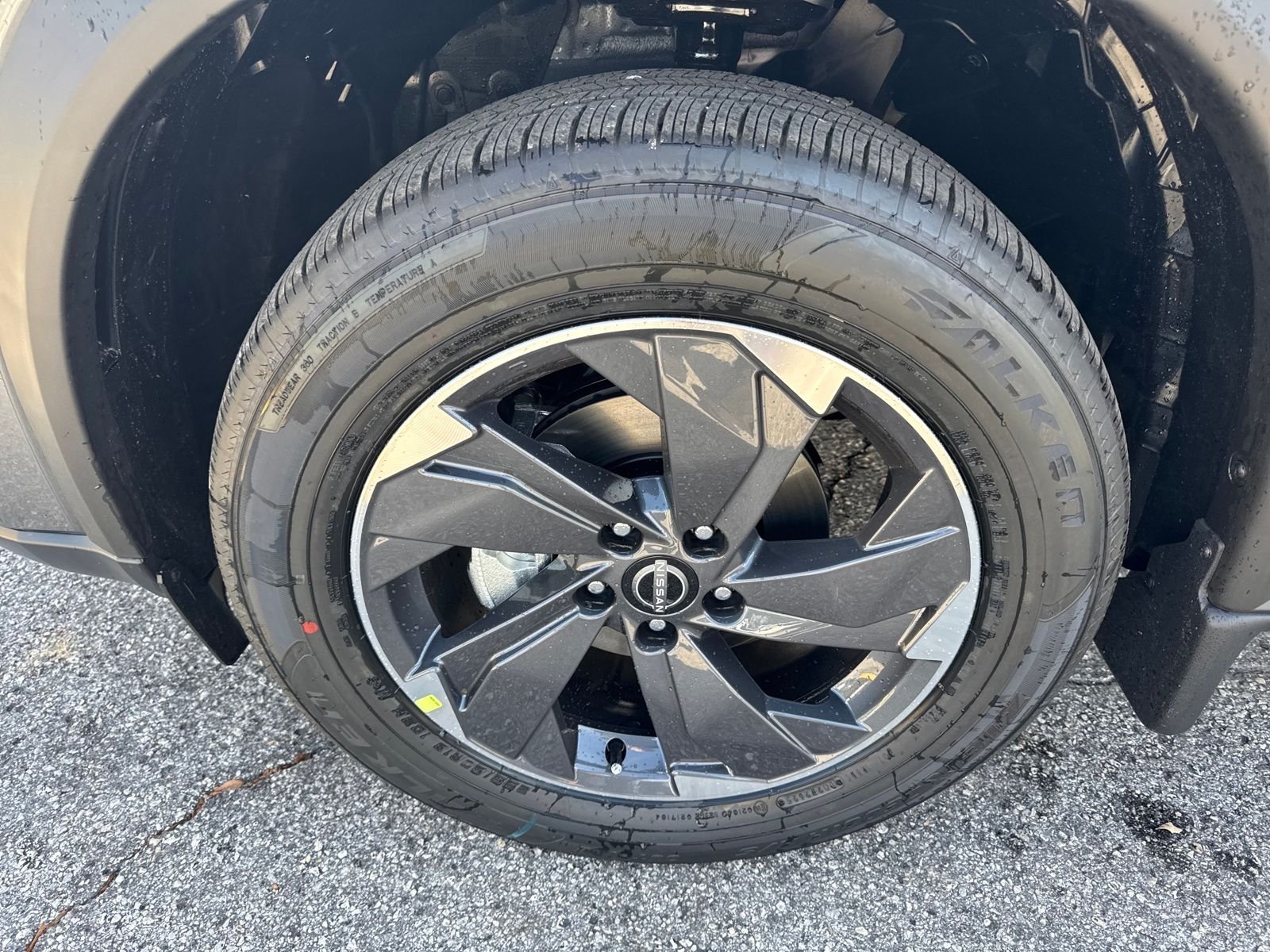 New 2026 Nissan Rogue SV 4D Sport Utility