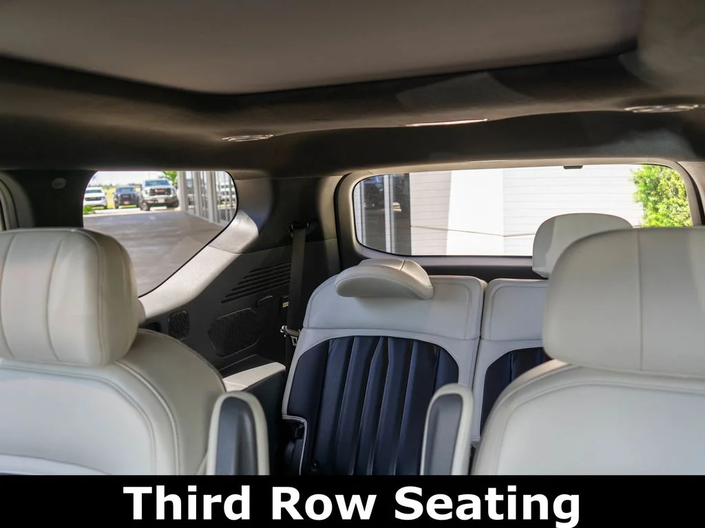 Used 2024 Gray Kia GT-Line image 13