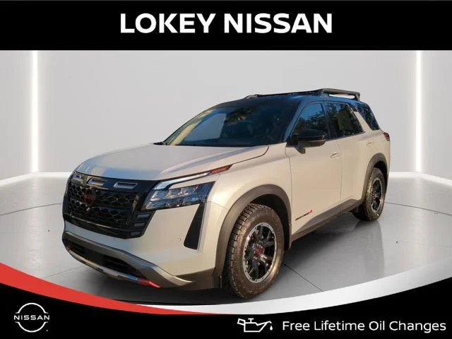 New 2026 Everest White Pearl TriCoat / Super Black Two-tone Nissan Rock Creek® image 1