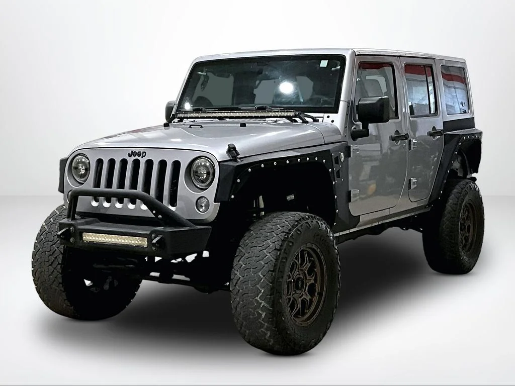Used 2015 Silver Jeep Unlimited Sport image 30