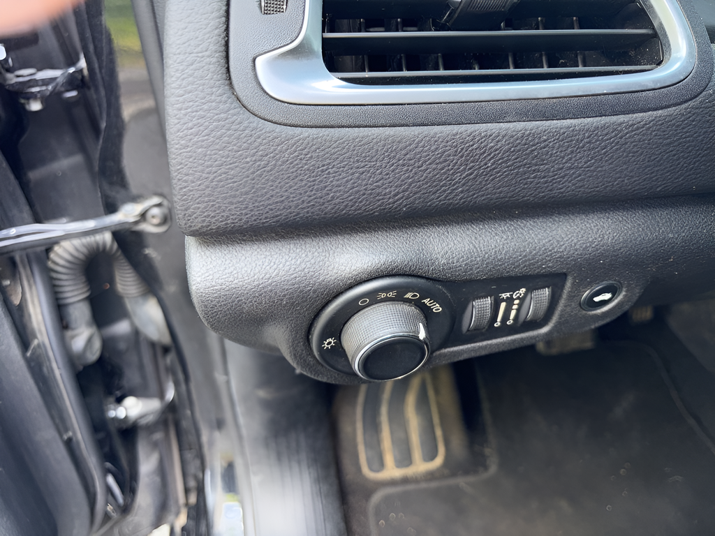 Used 2017 Black Chrysler Limited image 24