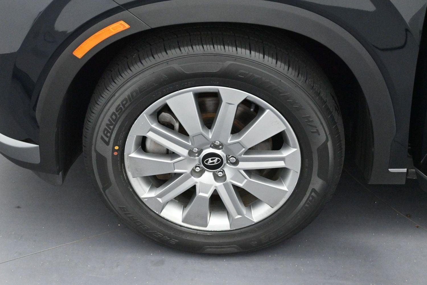 Used 2023 Moonlight Cloud Hyundai SEL image 31