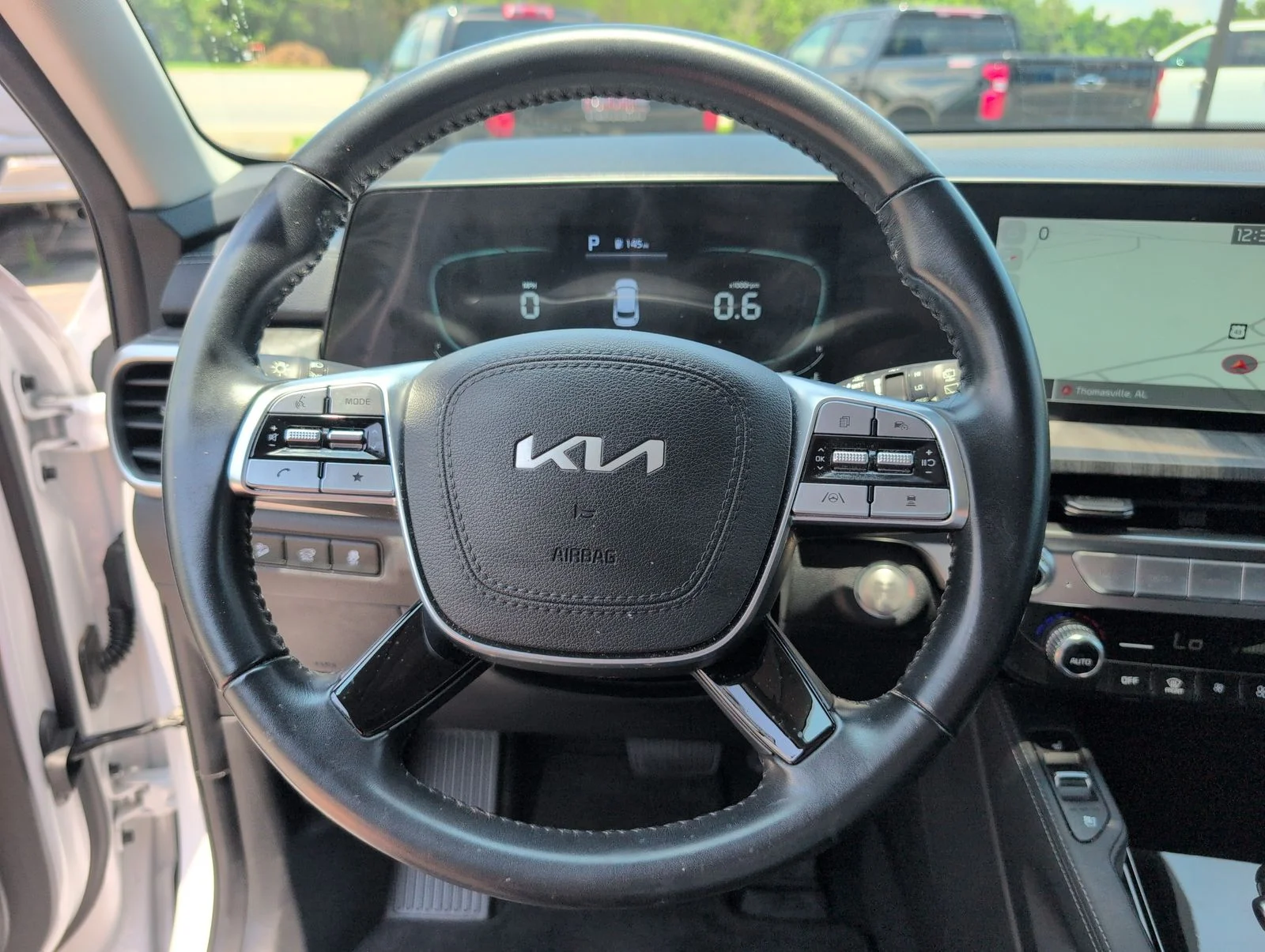 Used 2024 White Kia EX image 25