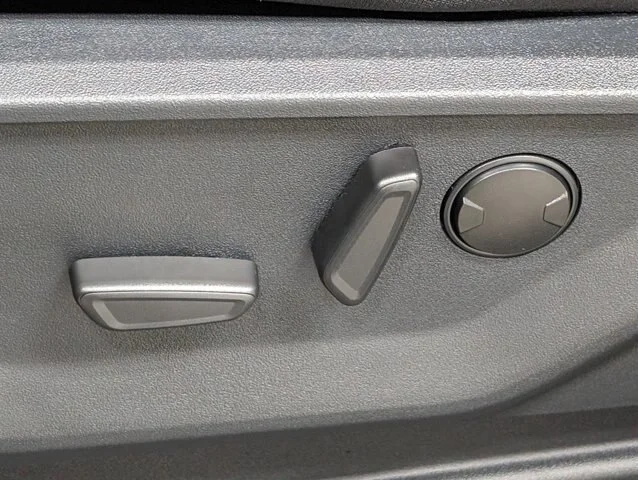 New 2026 Carbonized Gray Metallic Ford XLT image 48