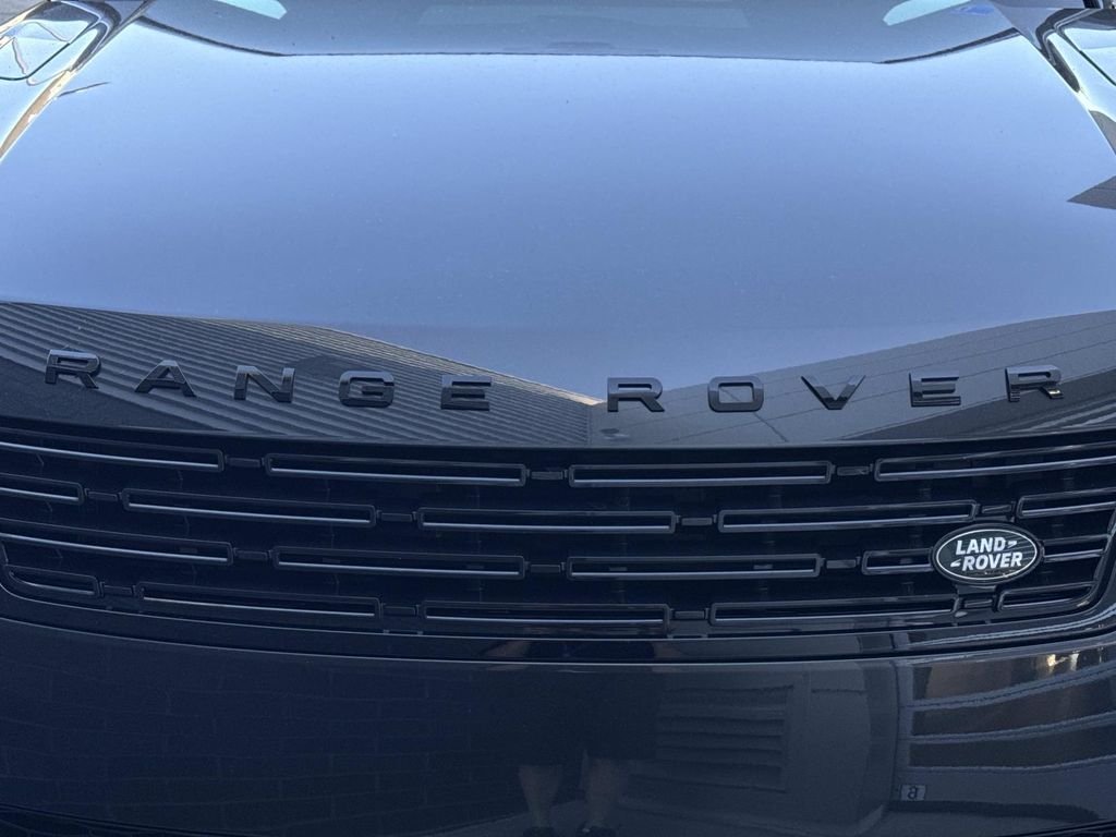New 2026 Carpathian Grey Land Rover Dynamic SE image 11