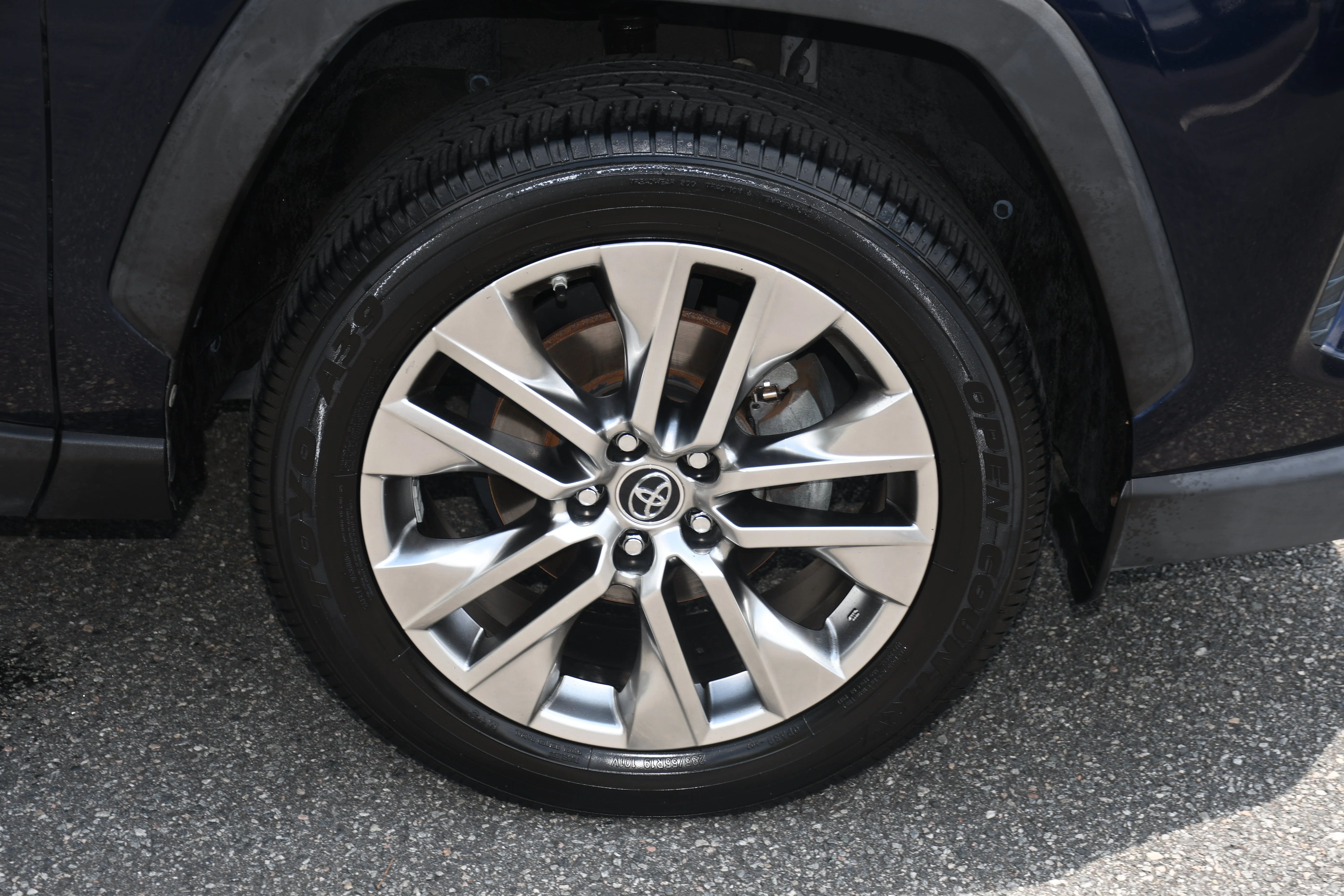 Used 2019  Toyota Limited image 23