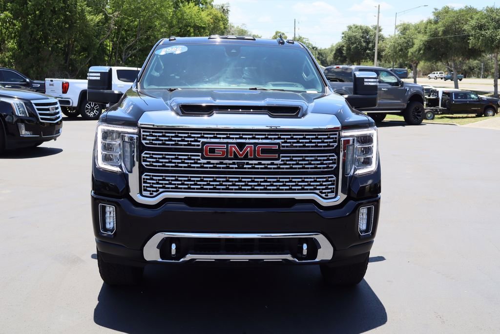 Used 2022 Ebony Twilight Metallic GMC Denali image 4