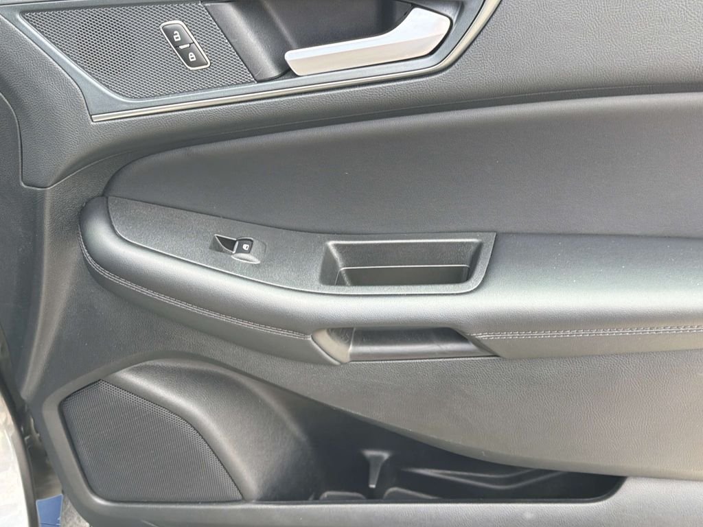 Certified Used 2024 Gray Metallic Ford SE image 31
