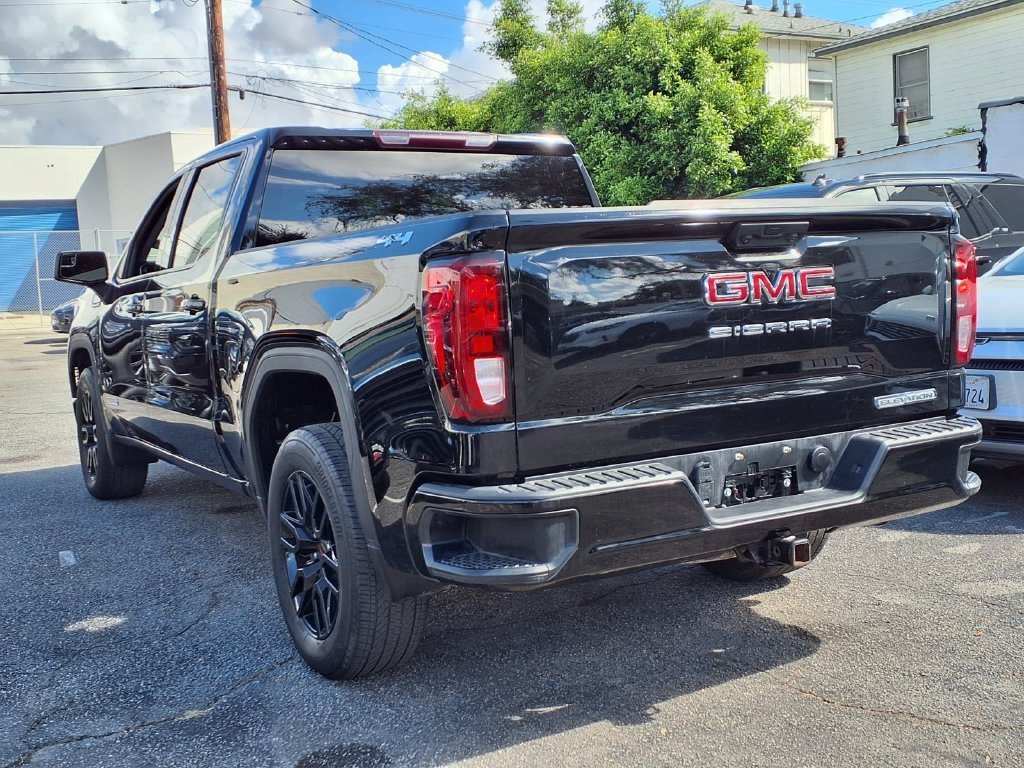 Used 2024 Onyx Black GMC Elevation image 3
