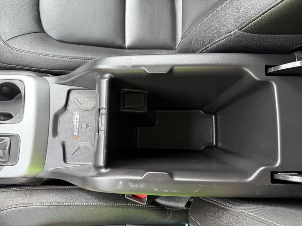 Used 2020 White Chevrolet ZR2 image 34