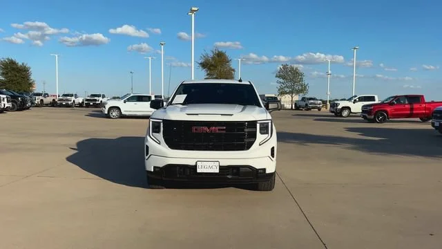 Used 2023 SUMMIT WHITE GMC Elevation image 3