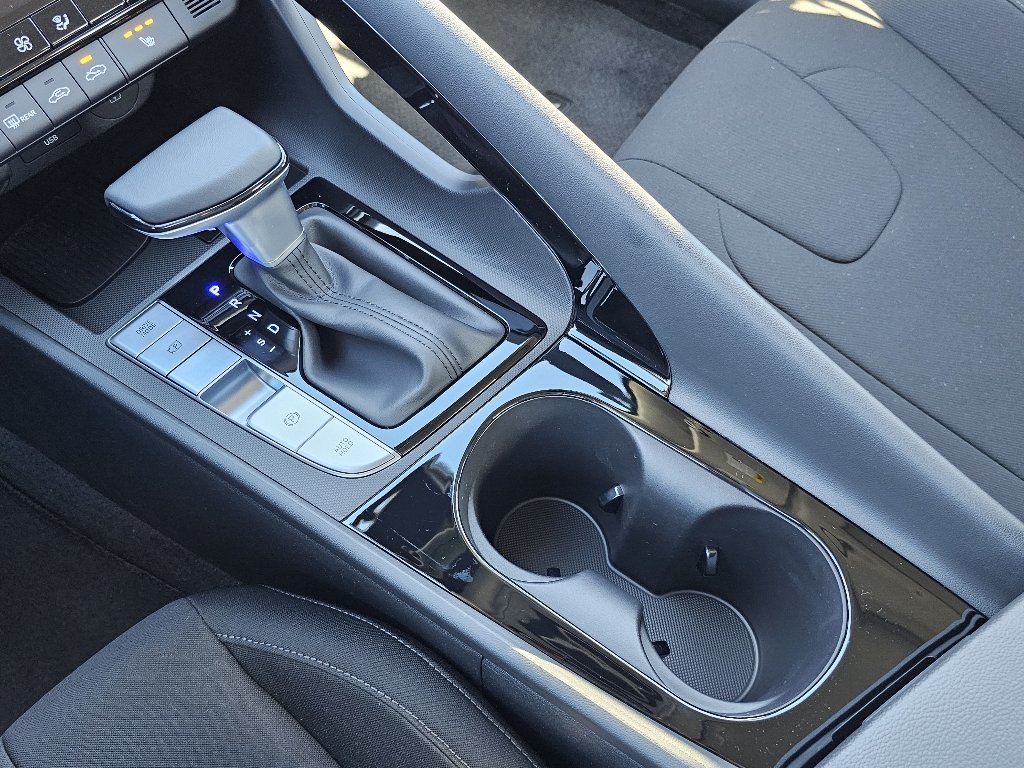2024 Hyundai Elantra SEL - Photo 11
