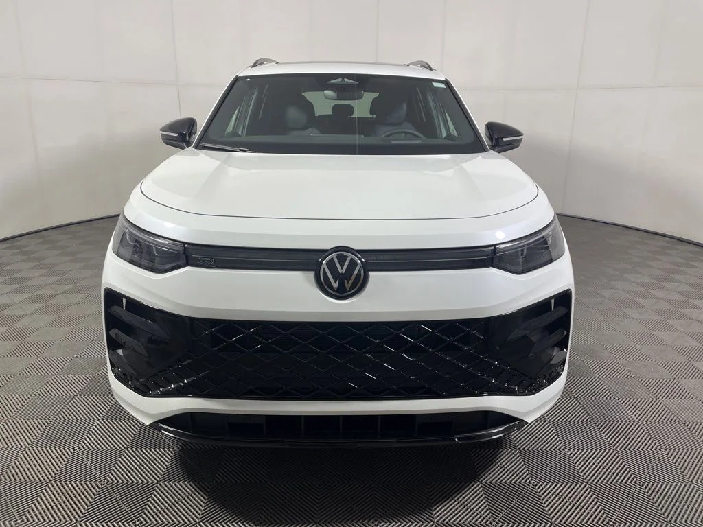 New 2026 White/off-white Volkswagen 2.0T SE R-Line Black image 3