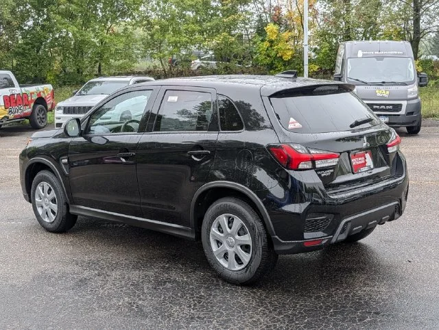 New 2027 Labrador Black Pearl Mitsubishi 2.0 S 2WD image 2