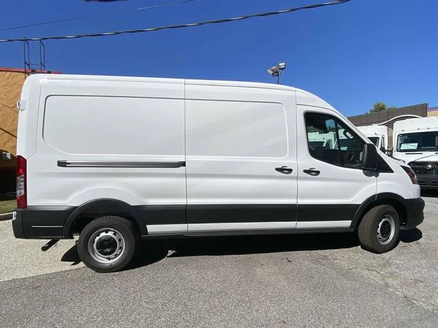 New 2026 White Ford Base image 2
