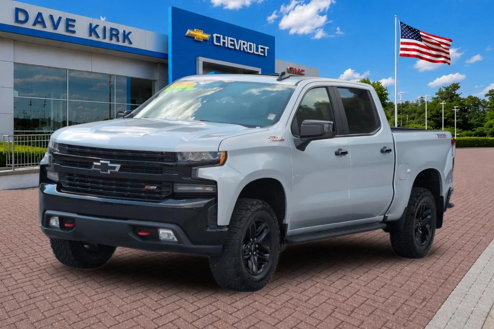 Used 2020 SILVER ICE METALLIC Chevrolet LT Trail Boss image 7