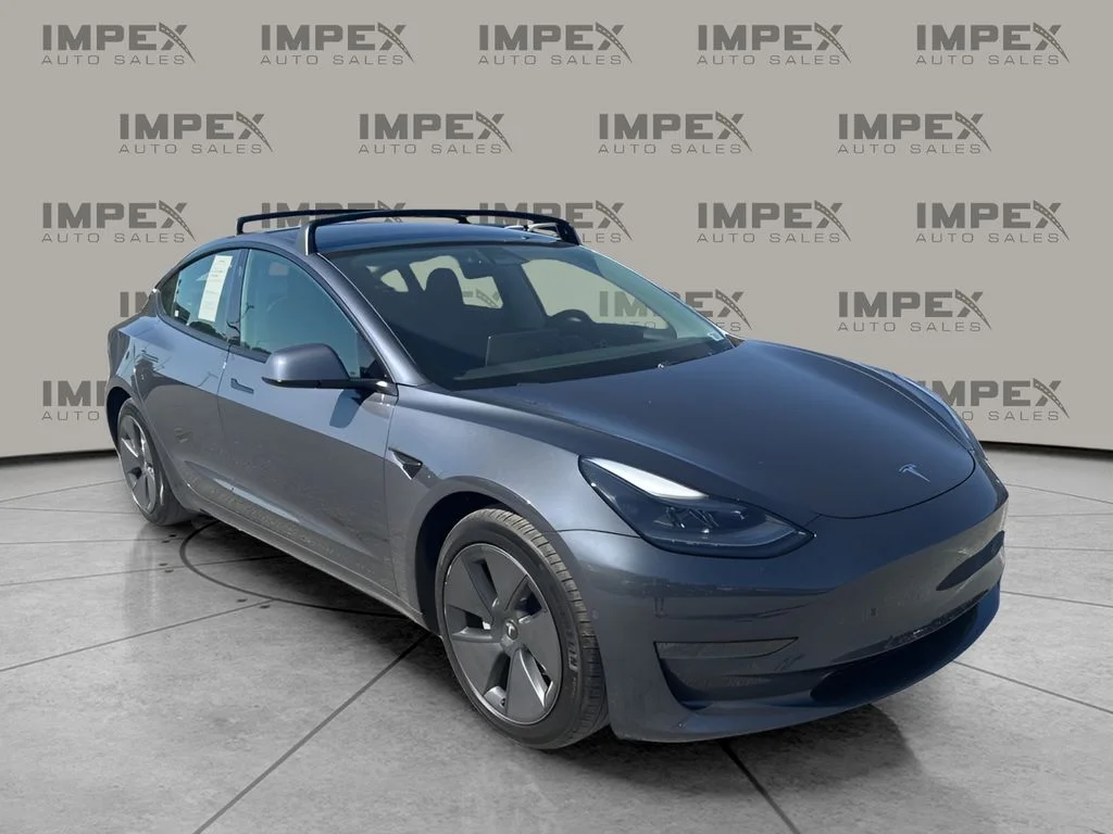 Used 2021  Tesla Long Range image 7