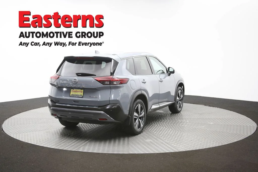 Used 2023 Gray Nissan SL image 42
