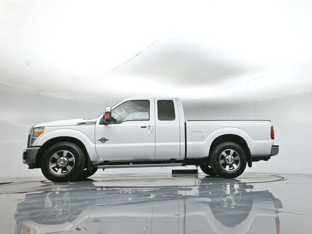 Used 2013 White Ford Lariat image 51