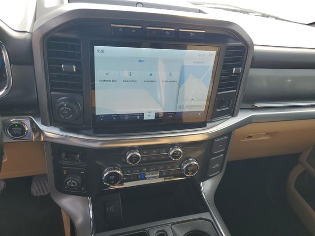 Used 2021 White Ford Lariat image 16
