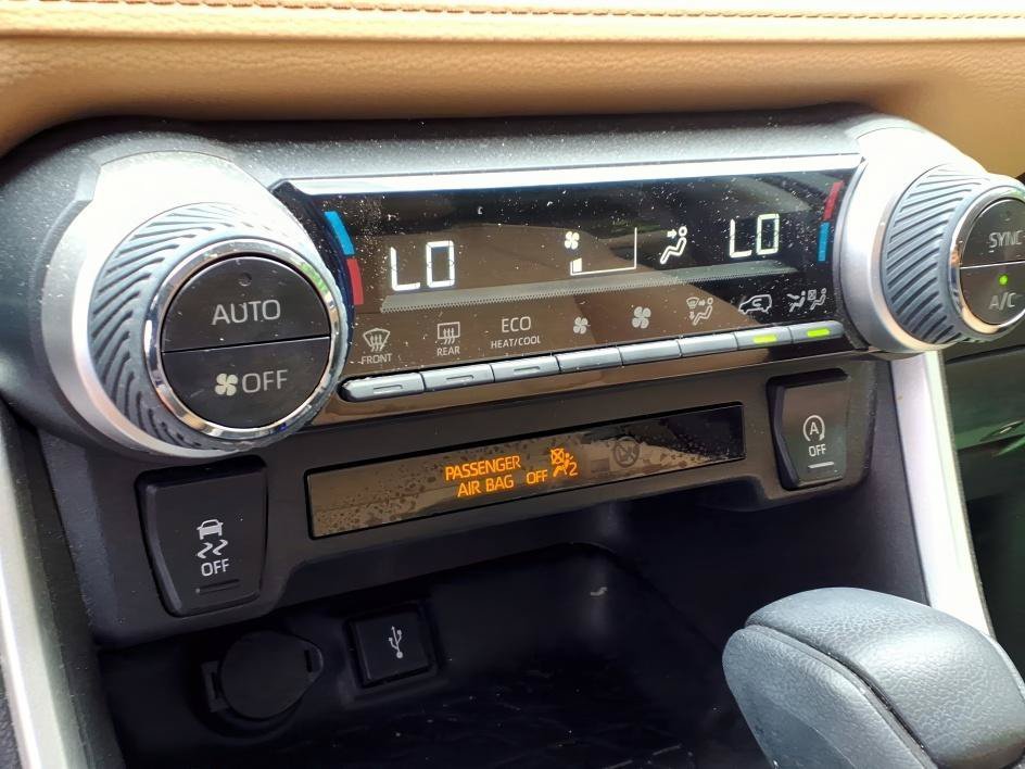 Used 2022 Lunar Rock Toyota XLE image 20