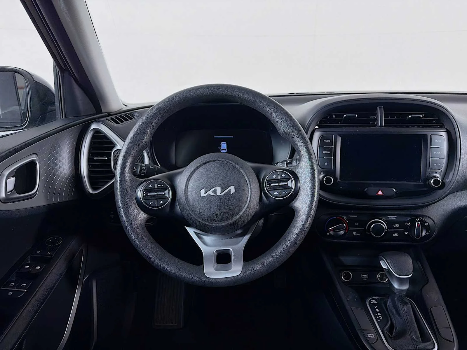 Used 2023 Fusion Black Kia LX image 18
