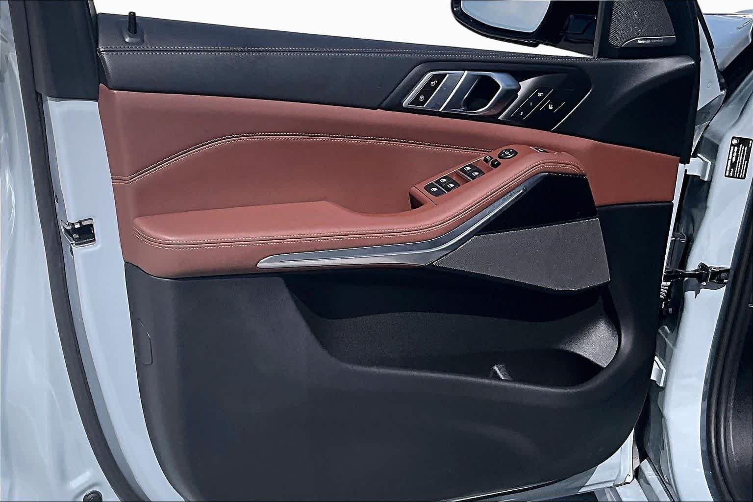 Used 2024 Brooklyn Grey Metallic BMW M60i image 24