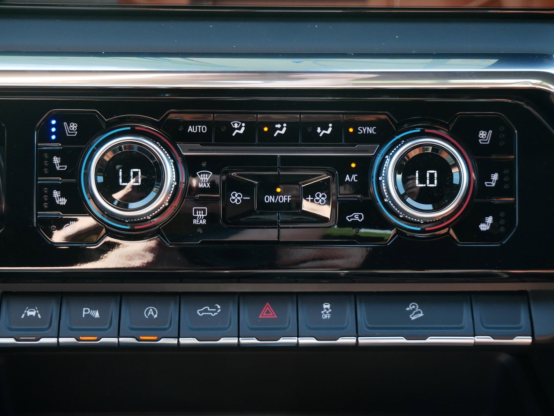 2026 GMC Sierra 1500 Denali Ultimate - Photo 8