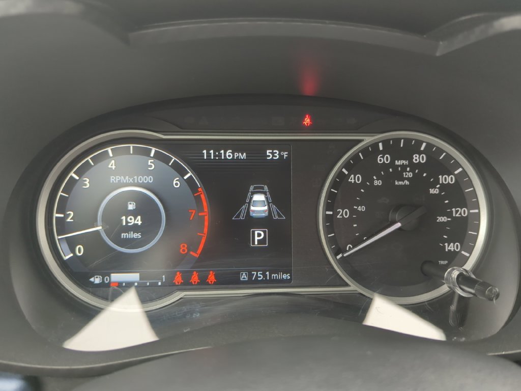 Used 2025 Silver Nissan 1.6 SV image 13