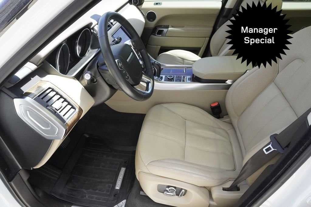 Used 2016 White Land Rover 3.0L V6 Supercharged HSE image 19